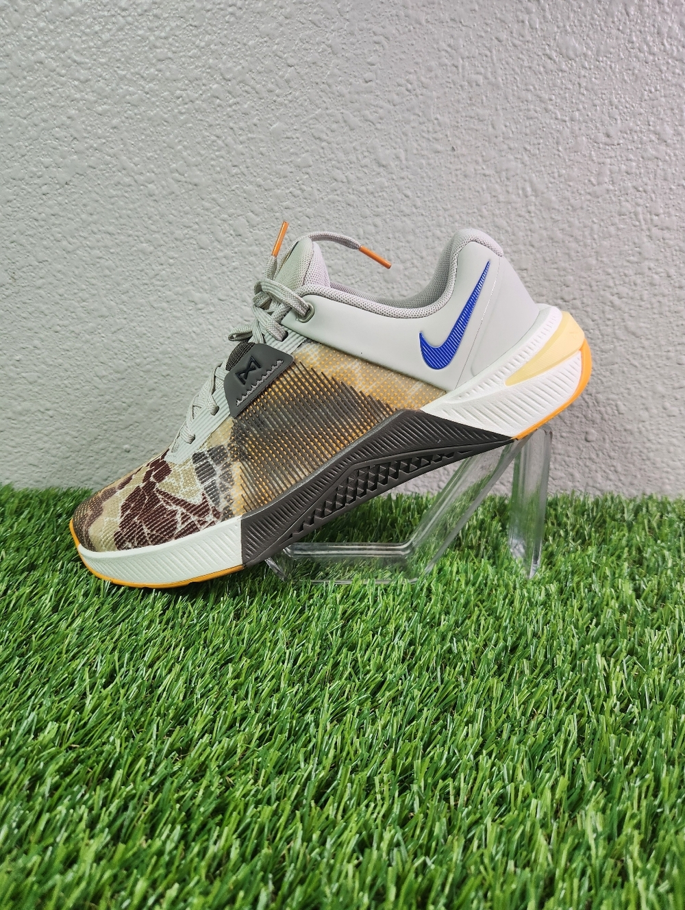 BRAND NEW DS NIKE METCON 10 AMP LIGHT BONE/CAVE STONE/BLUE HQ2615-001 SZ 9.5